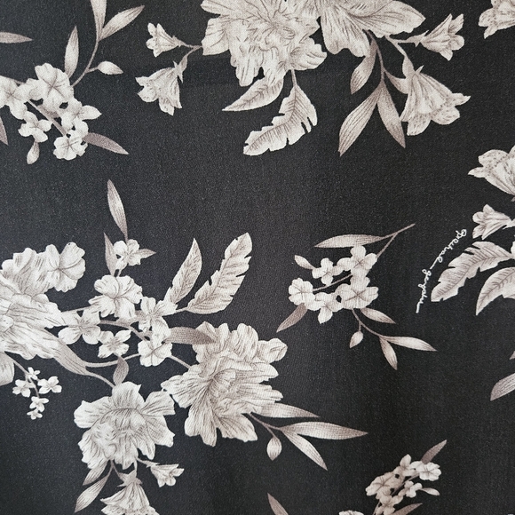 Spiritual Gangster Midnight Wildflowers Front Tie Kimono - Picture 7 of 11